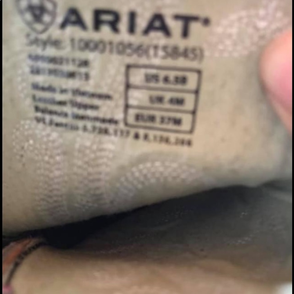 SOLD Ariat boots western size 6.5B